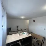 Cozy T2 Chaleureux Neuf 15 Min Proche De La דירה *